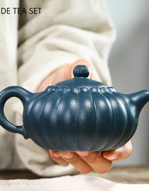 Yixing Tea Pot Boutique Purple Clay Teapot Beauty Kettle Raw Ore Azure Mud Handmade Teaware Tie Guanyin Tea Ceremony Gift 220ml